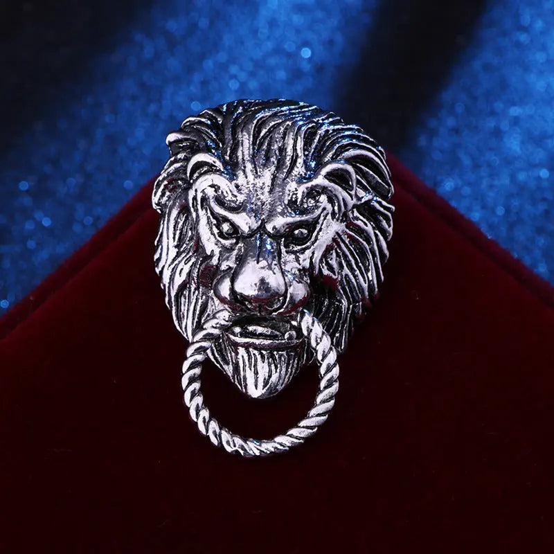 Vintage African Prairie Lion King Brooch Men's Suit Ornament